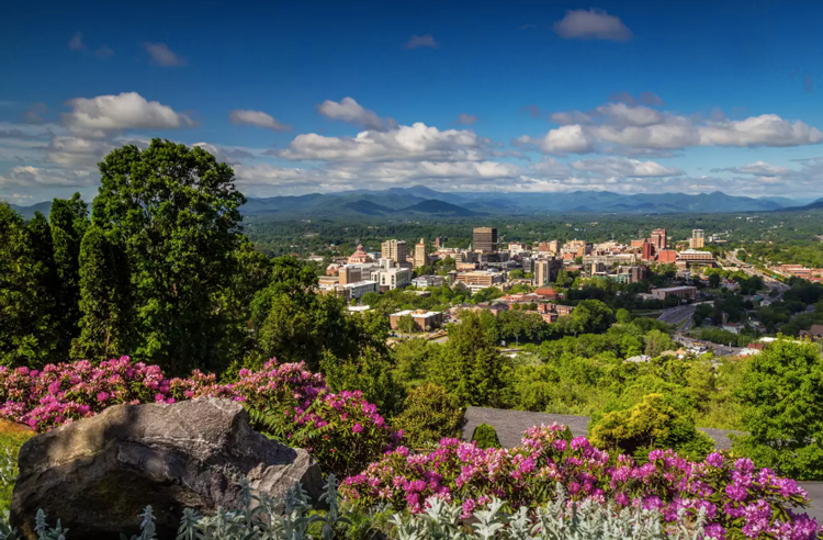 12 must-visit mountain towns within four hours of Charlotte