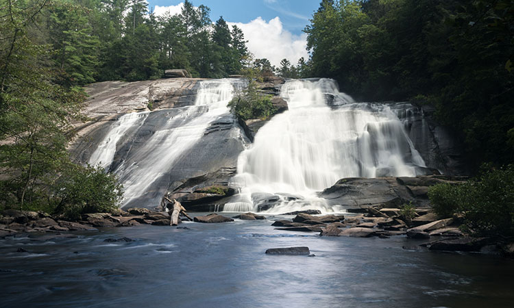 Here are three of our favorite waterfall hikes for beginner or experienced hikers.