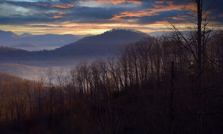 Here are five exciting winter walking trails for outdoor adventures in Saluda, NC.