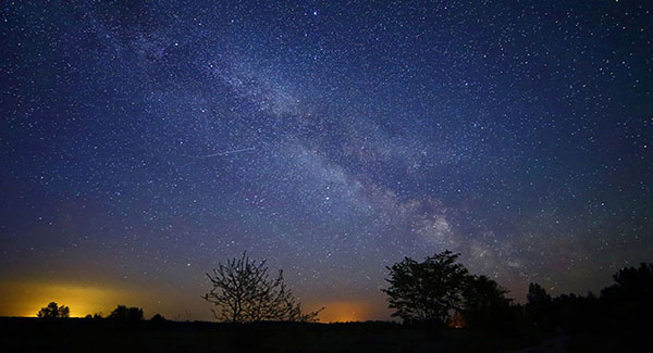 a view of the sky as you may see it when stargazing in Brevard, NC