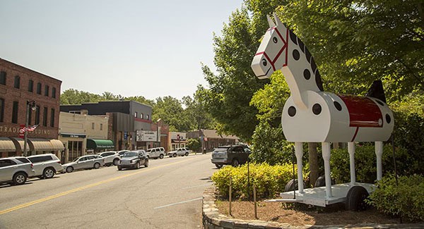 Affordable date night ideas in Tryon, NC